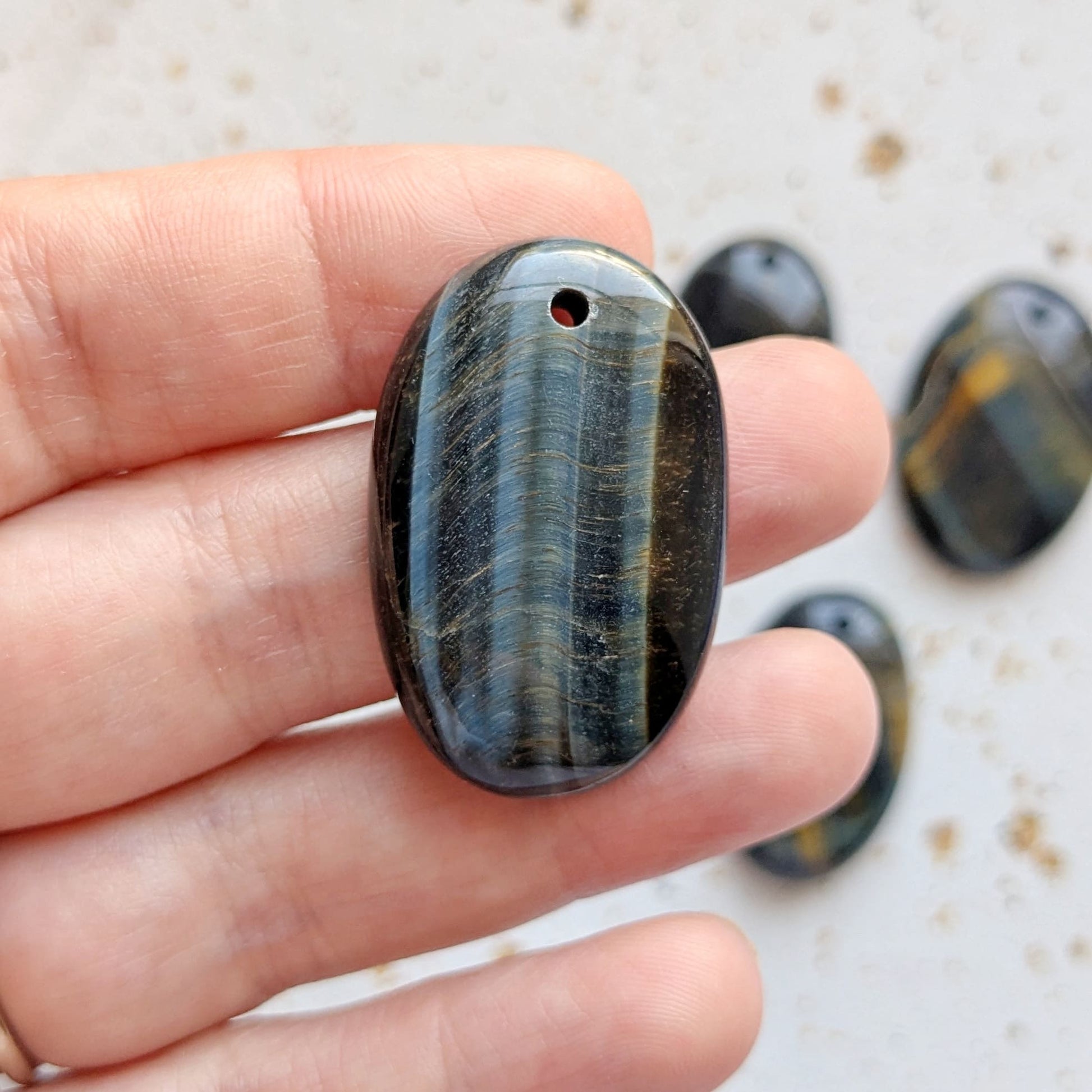 Cabochon pierre naturelle œil de faucon